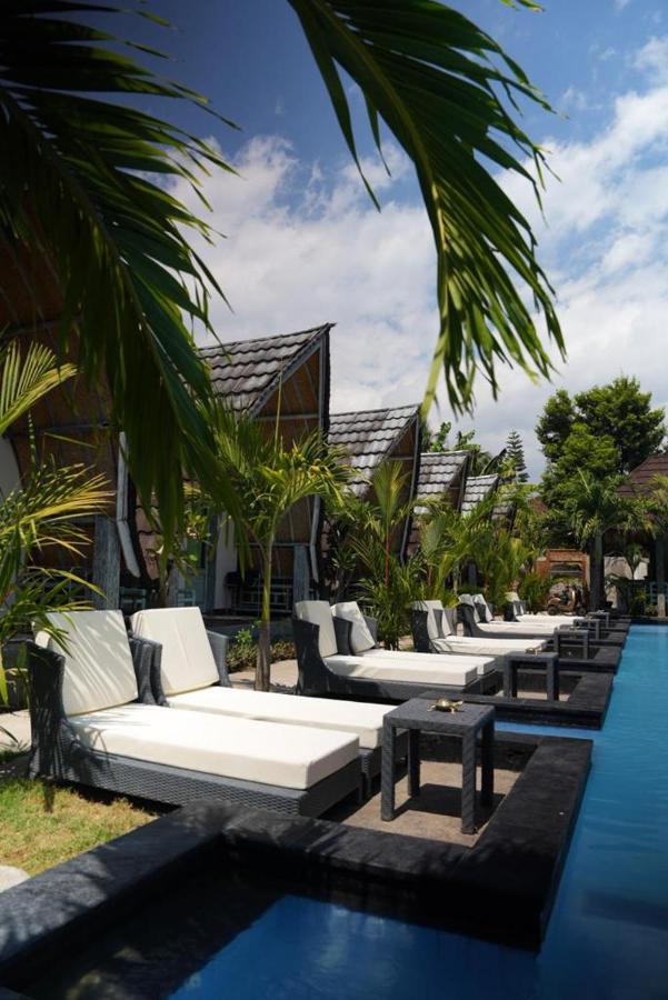 Copacabana Gili Air Hotel Матарам Екстериор снимка